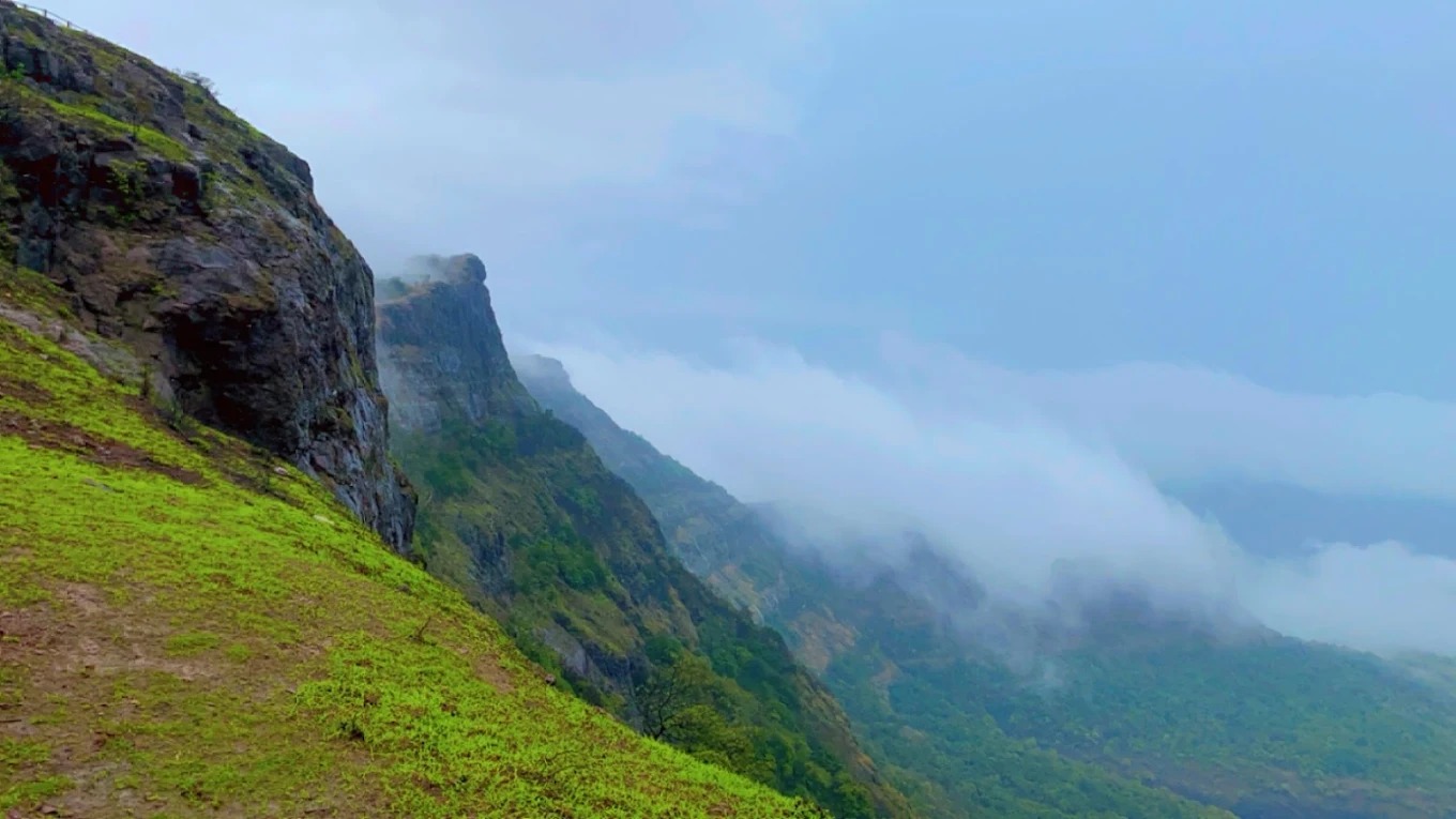 Nagphani Point